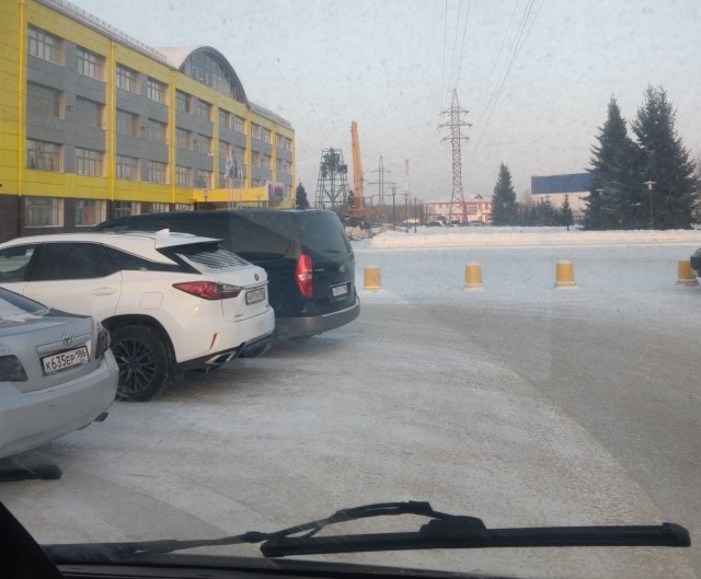 Мощный наезд на городских женщин от женщины из деревни