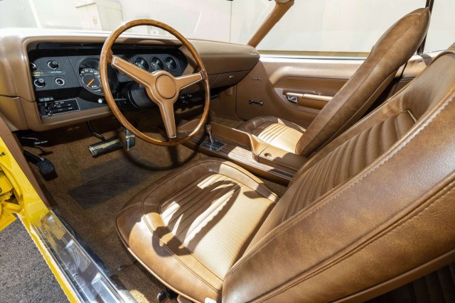 Автомобили аукциона Mecum. Top-16 2024 года.