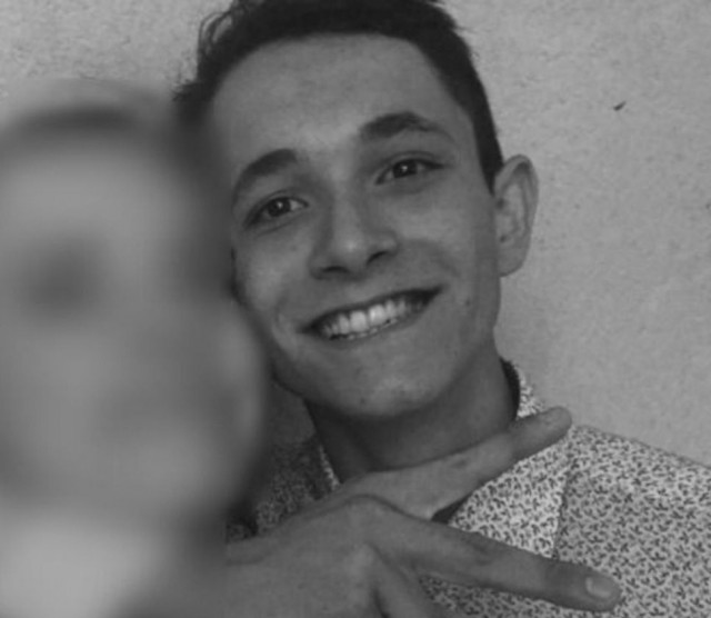 В 2021 году 67-летний сенегалец Усман Диалло, бежавший во Францию, решил позвонить на родину