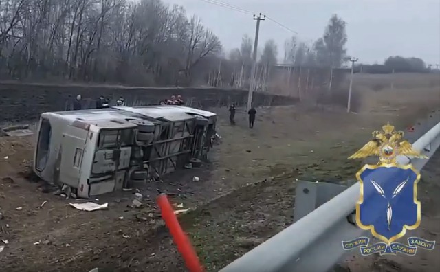ДТП с детьми в Саратовской области. Водитель скончался, 10 пострадавших
