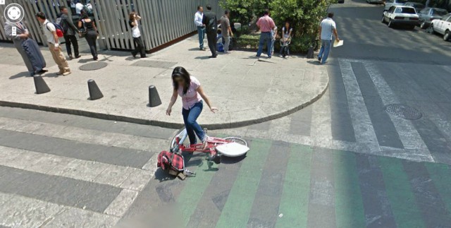 Самые странные и непонятные вещи, попавшие в камеру Google Maps