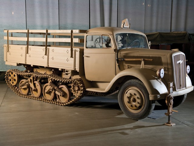 Kübelwagen и его друзья. Красивых автофото пост