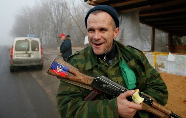 После посещения Зеленским на украинских позициях вывесили  флаг нацисткой Германии