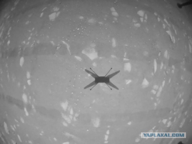 НАСА показало первое цветное изображение с вертолета «Индженьюити»
