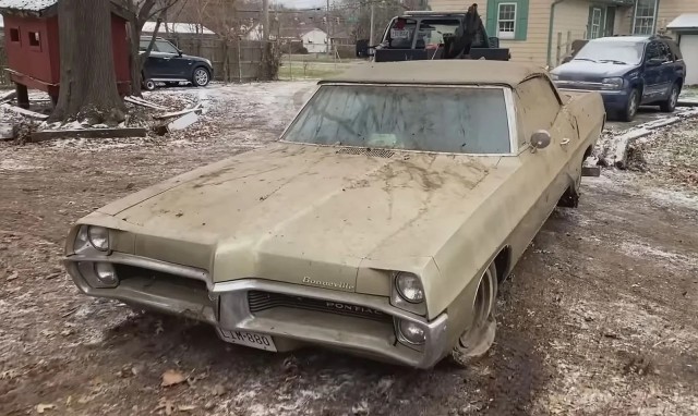 Старый Pontiac помыли впервые за 40 лет