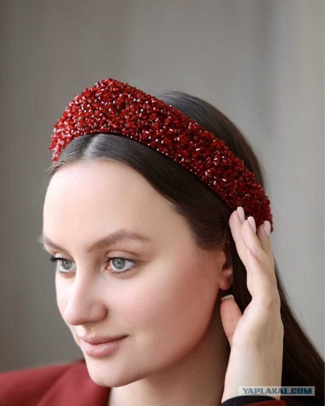 Учительница заставила девочку снять кокошник