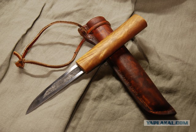 На острие ножа