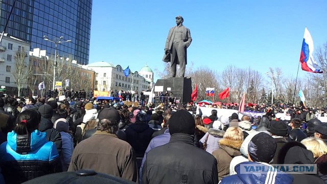 Памятники Ленину