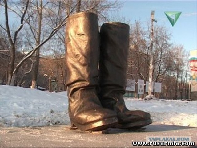 Небольшое сравнение военной обуви