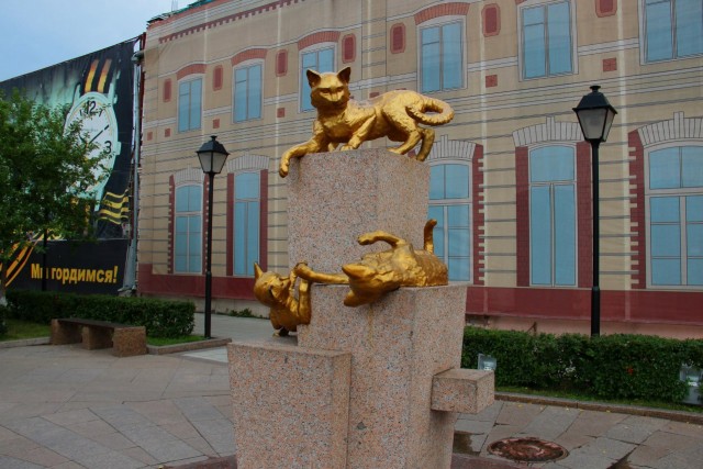 Сквер сибирских кошек