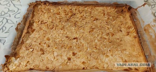 Рулет меренговый