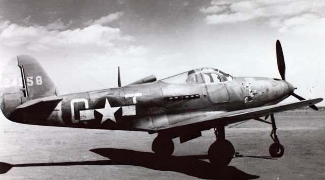 Р-39 Аэрокбра. Американская любимица сталинских соколов. История создания и основные модификации.
