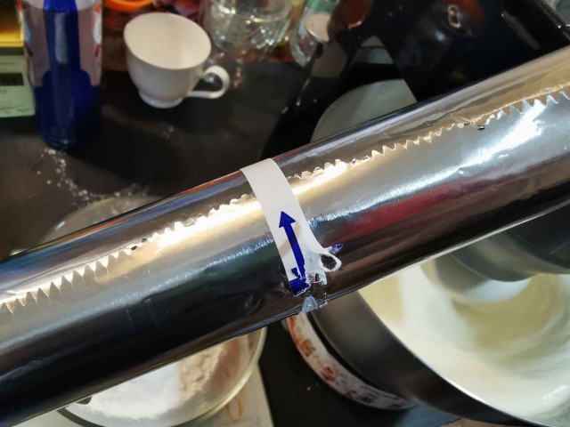 А у меня назрела пара вопросиков к производителям фольги