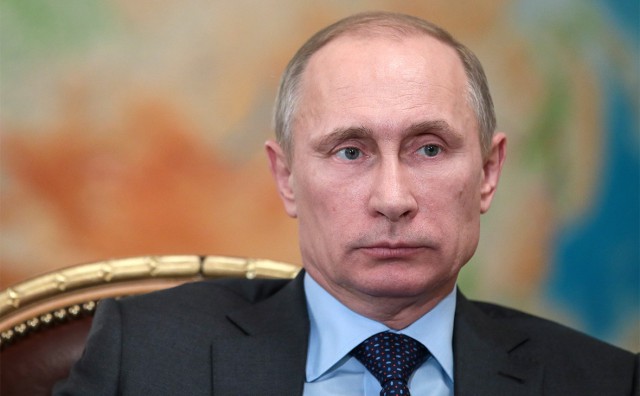 Президент Путин подписал указ о снижении зарплаты президента России в 2018 году