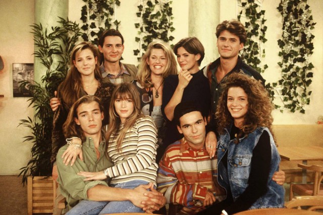 20 легендарных сериалов начала 2000-х, которые стоят того, чтобы посмотреть их сейчас