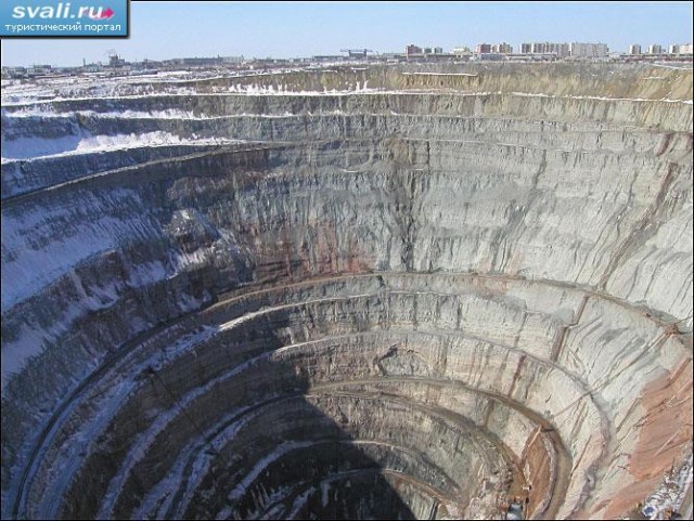 Мешают ли сиськи спать на животе?
