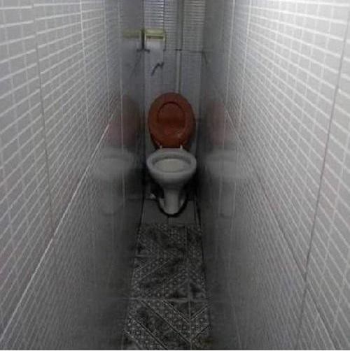 Кто-то явно обладает не совсем здоровым чувством юмора, раз сделал такое