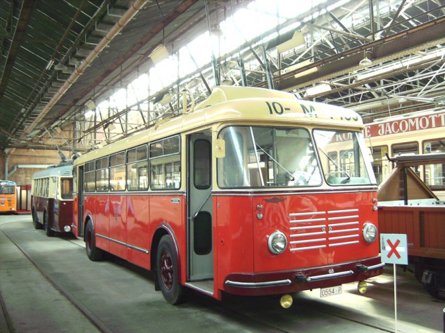 История гиробусов, использующих 1,5-тонные маховики вместо аккумуляторных батарей