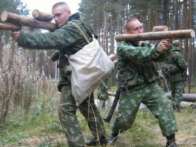 Есть ли дедовщина в современной армии