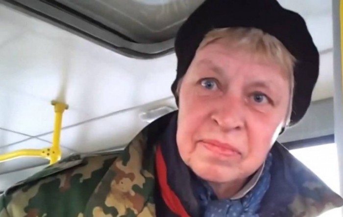 Это аудиосообщение записала мама 11-летней девочки из Новгородской области, которую травили в соцсетях
