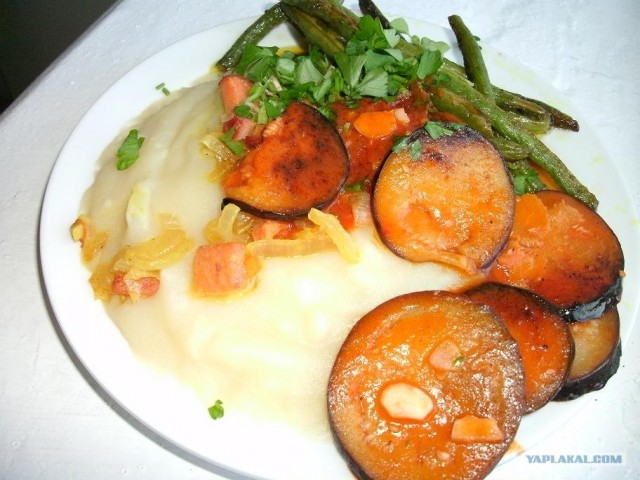 Пятничные посиделки на теплотрассе ©