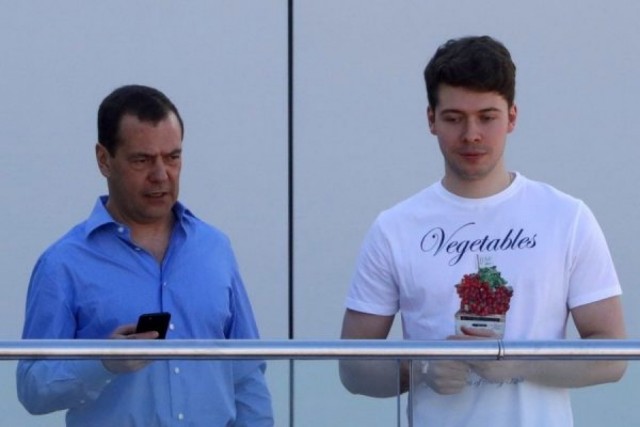 Однополярному миру пришел конец, заявил Медведев