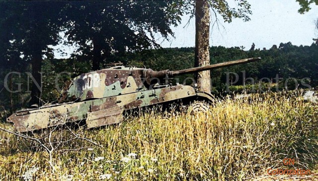 Цветные фотографии бронетехники времён Второй мировой войны