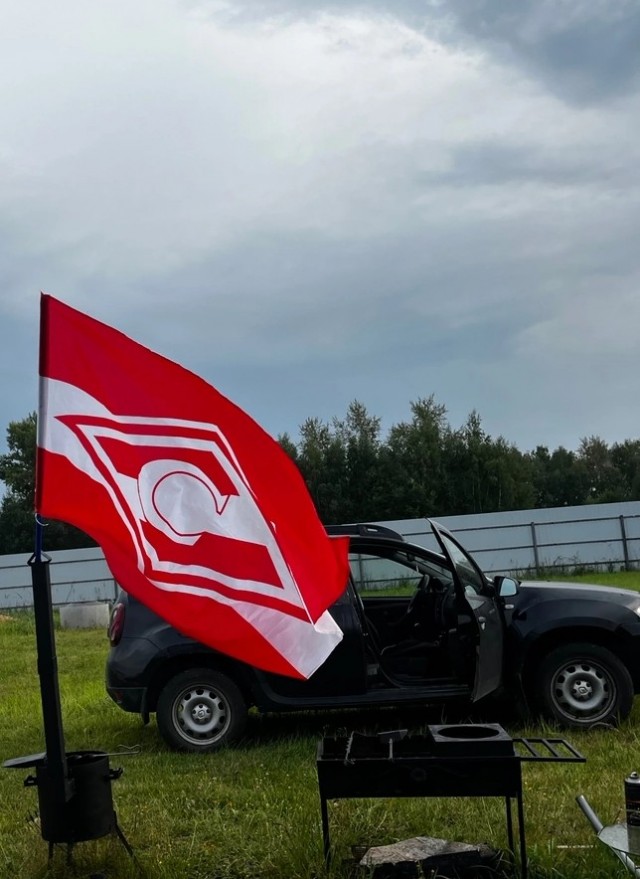 Всегда на майские флаг ставлю