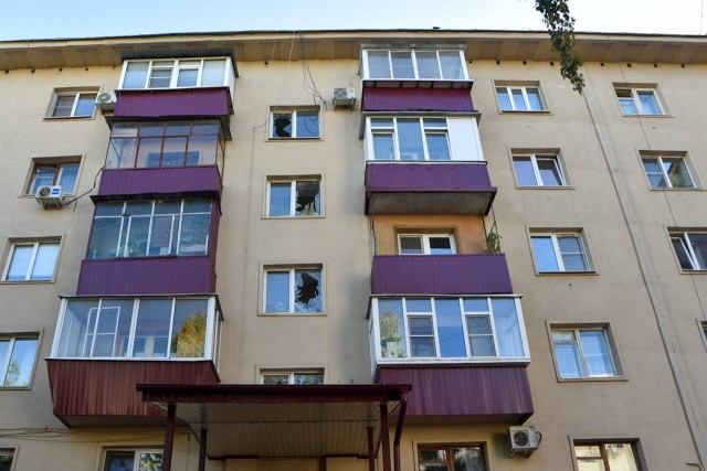 Удар по многоэтажке в Курске