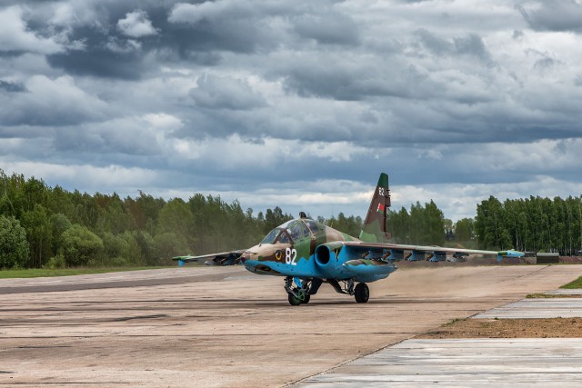 Су-25.