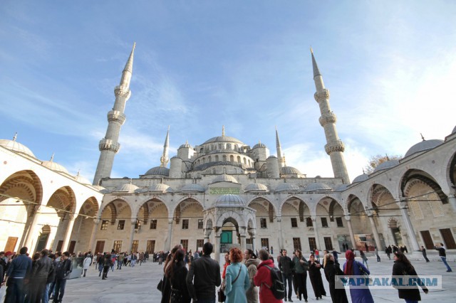 «Самое худшее — еще впереди». Как от Турции отвернулись туристы со всего мира