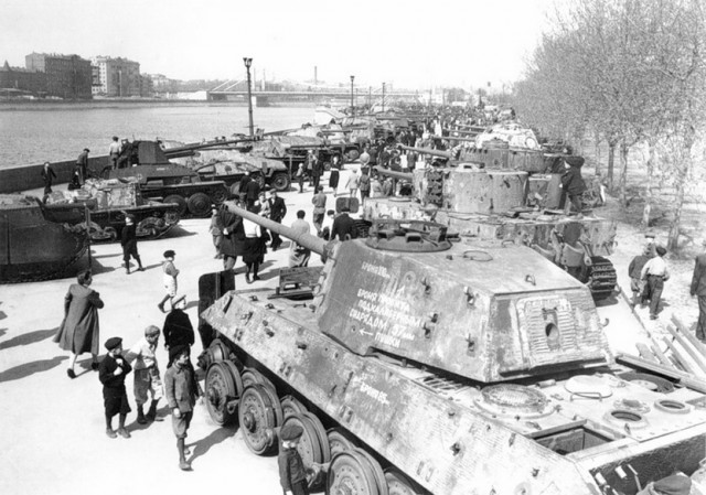 Модернизация «Королевского Тигра», 1945 год