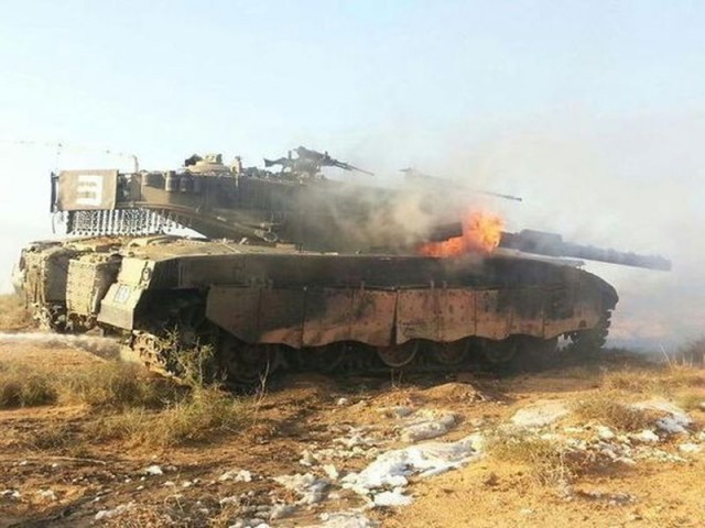 Почему у Т-72 сносит башню.