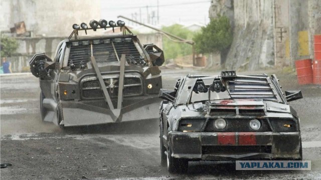 Мотоциклист помог реанимобилю проехать через пробку