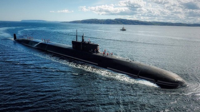Подводный крейсер "Генералиссимус Суворов" завершил все испытания в Белом море