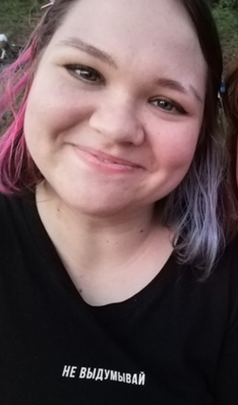 Жительнице Нижнего Новгорода назначили пять суток ареста за ношение сережек в цветах радуги