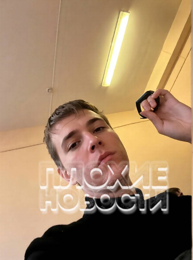 Первокурсник напал на преподавателя и ударил его ручкой в шею в университете в Ельце