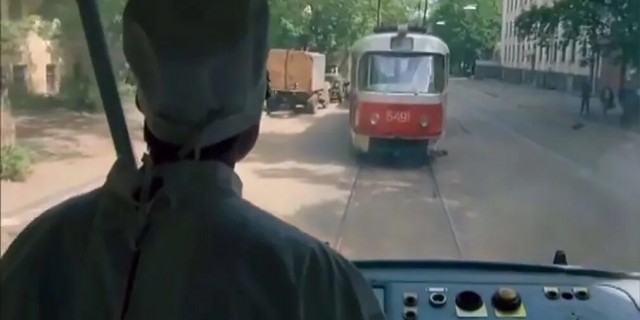 Лобовое столкновение двух трамваев. Да и такое бывает.