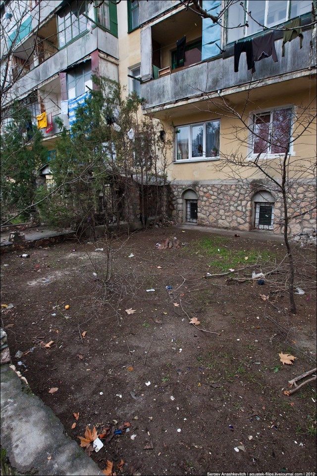 Ступеньки в ад. Обычная городская пятиэтажка