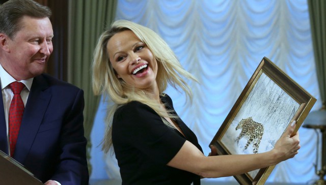 Встреча Сергея Иванова и Памелы Андерсон в Кремле