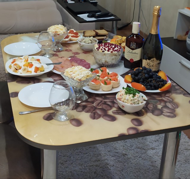 Смотр-парад новогодних столов
