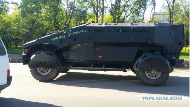 Появилось первое фото опытного образца бронеавтомобиля "Ласок 4-П"
