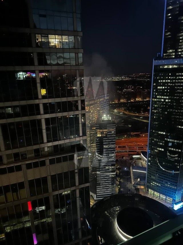 Беспилотник снова попал в Москву-Сити