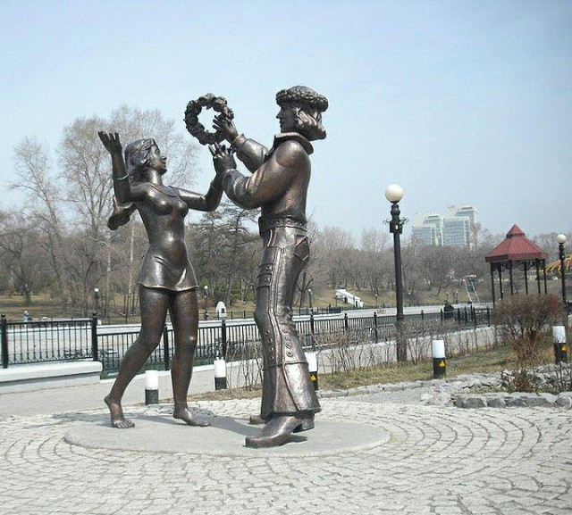 10 самых веселых памятников в России