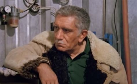 А чем не мем? А то старые уже как-то...