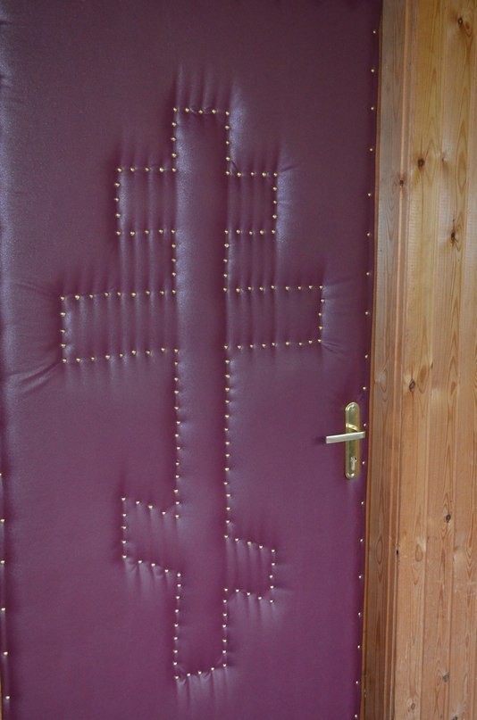 Мораль +10, защита от нежити +20