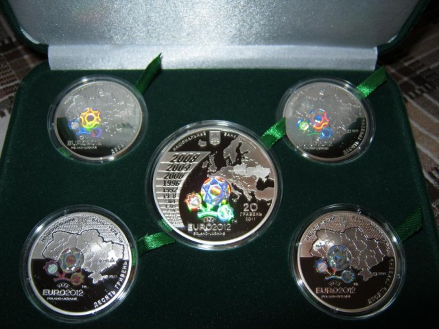 Монета в 25 рублей