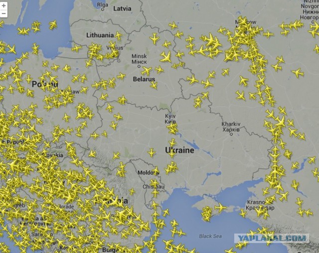 Сфотографировал с самолета, горение нефтехранилища