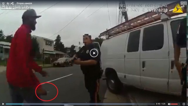 Нападение с ножом на полицейского закончилось ожидаемо