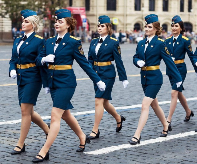 Леди в форме!